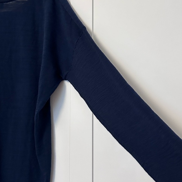 Ladies Banana Republic Long Sleeve T - Picture 3 of 9